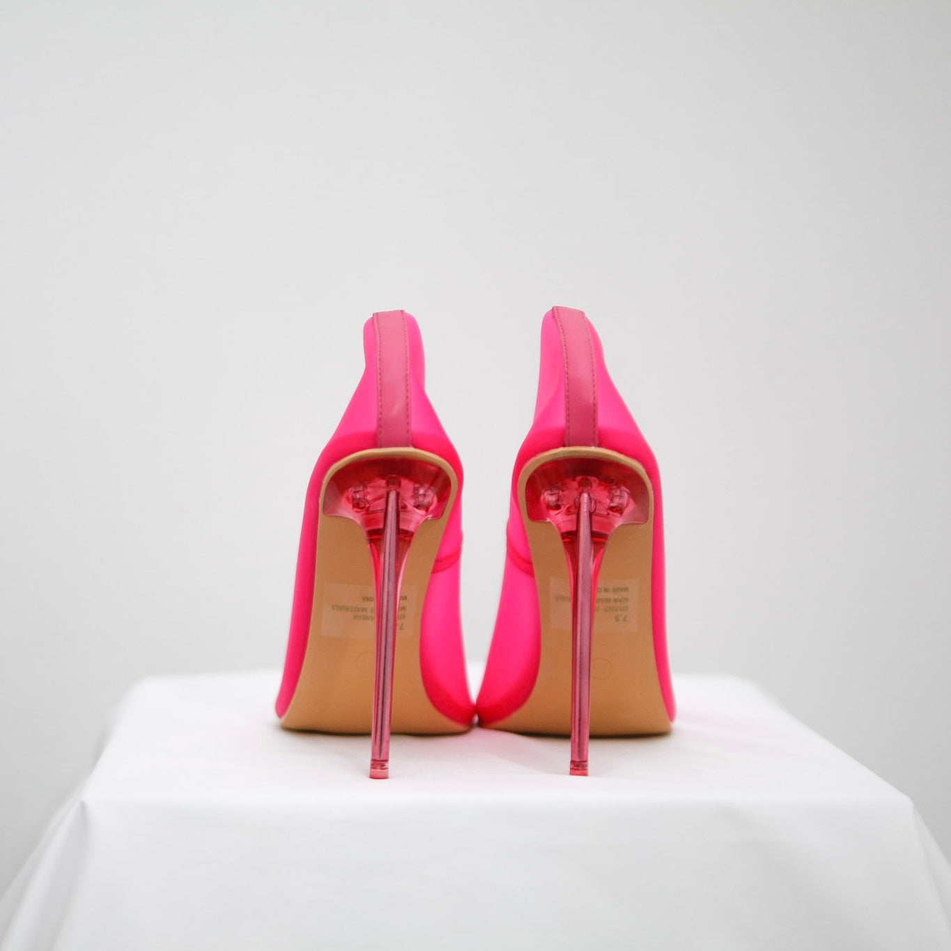 Farrah Pump image 2